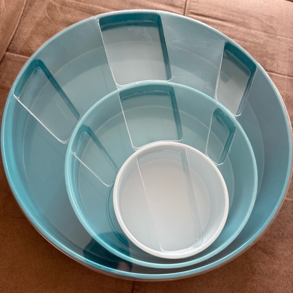 ❤️ Stackable Turquoise Serving Bowl Set
